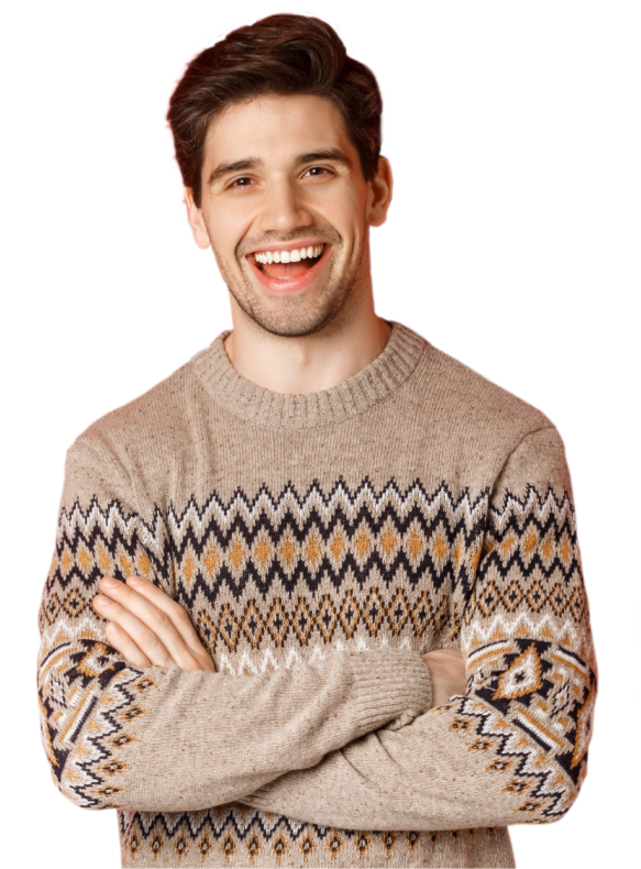Homem de suéter rindo